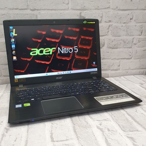 Ігровий ноутбук Acer Aspire E5-576G 15.6" FHD / Intel Core i5-8250 / Nvidia Geforce MX150 / 12гб DDR4 / 256гб SSD+500гб HDD #734 фото