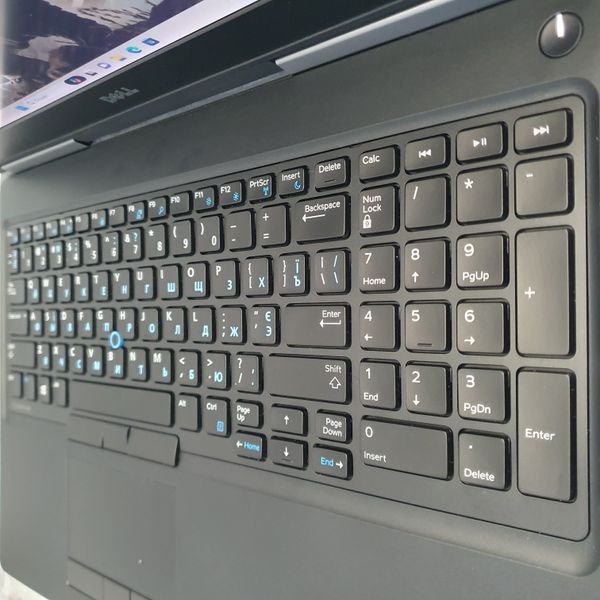 Ігровий ноутбук Dell Precision 7520 15.6" 4k ips / Intel Core i7-7820Q / Nvidia Quadro M2200 / 16гб DDR4 / 256гб SSD + 500гб HDD #844 фото