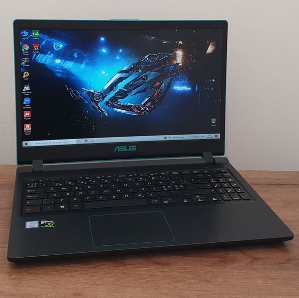 БВ Ігровий ноутбук ASUS VivoBook X560U 15.6 FHD / Intel Core i5-8250U / GTX1050 / 16гб DDR4 / 128гб SSD + 500гб HDD #3321 фото