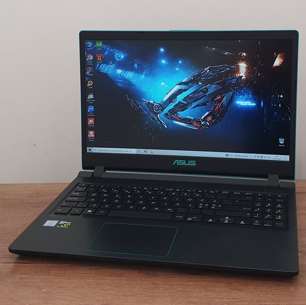 БВ Ігровий ноутбук ASUS VivoBook X560U 15.6 FHD / Intel Core i5-8250U / GTX1050 / 16гб DDR4 / 128гб SSD + 500гб HDD #3321 фото