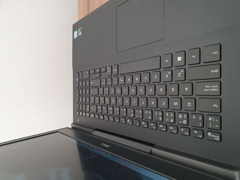 БВ Ігровий ноутбук DELL Inspiron 15 7000 Gaming 15.6" FHD / Intel Core i7-7700HQ / Nvidia GeForce GTX 1050 4гб / 16гб DDR4 / 256гб SSD+ 500гб HDD #3197 фото