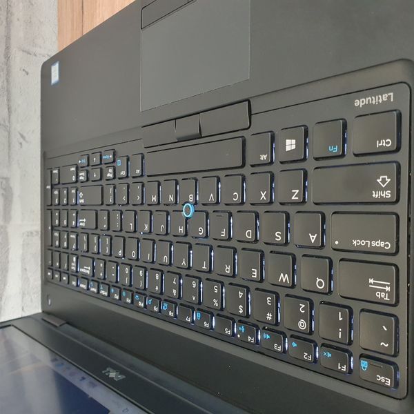 БУ Игровой ноутбук Dell Latitude 5580 15.6" FHD / Intel Core i5-7440HQ / Nvidia GeForce 940MX / 16гб DDR4 / 256гб SSD #3316  фото
