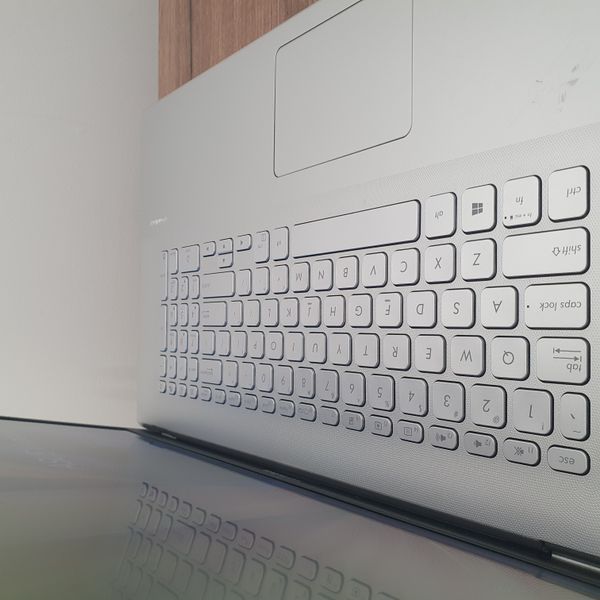 БУ Ноутбук  Asusu VivoBook M712D 17.3" FHD / AMD Ryzen 3 3250U / 16гб DDR4 / 256гб SSD #3357 16\256 фото