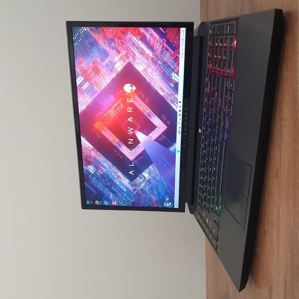 БВ Ігровий ноутбук Dell ALIENWARE Area-51m P38E 17.3" FHD / Intel Core i7-9700K / Nvidia Geforce RTX 2070 8гб / 16гб DDR4 / 512гб SSD #3326 фото