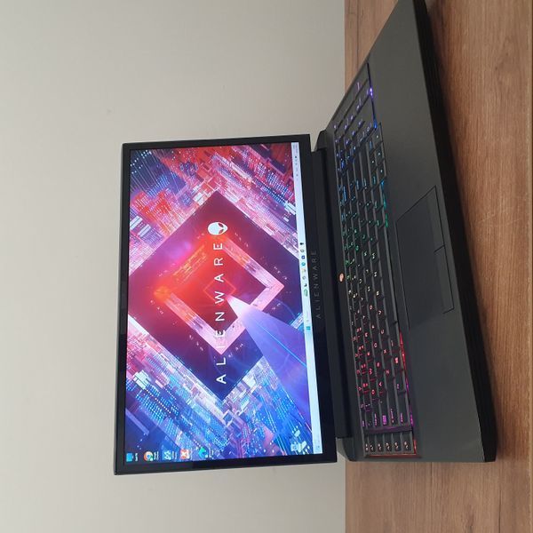 БВ Ігровий ноутбук Dell ALIENWARE Area-51m P38E 17.3" FHD / Intel Core i7-9700K / Nvidia Geforce RTX 2070 8гб / 16гб DDR4 / 512гб SSD #3326 фото
