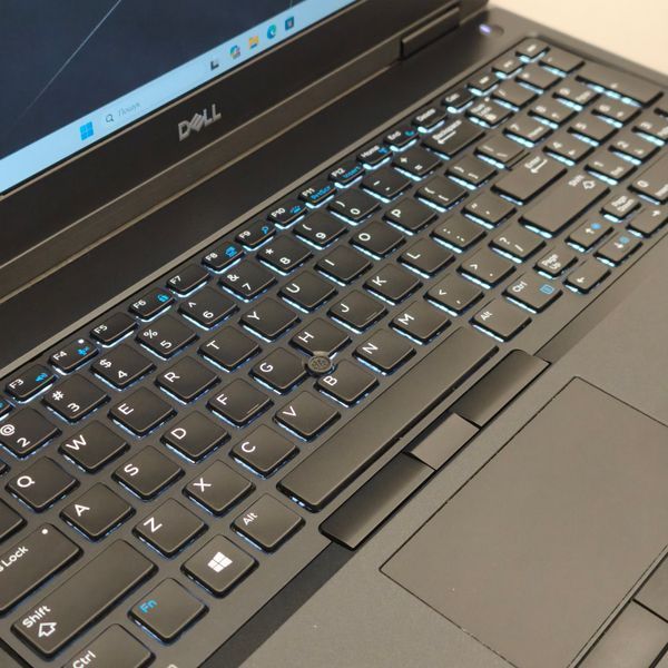 БВ Ноутбук Dell Precision 7530 / 15.6" Full HD IPS / Intel Xeon E-2176M / NVIDIA Quadro P1000 / 16гб DDR4 / 512гб SSD #3495 фото