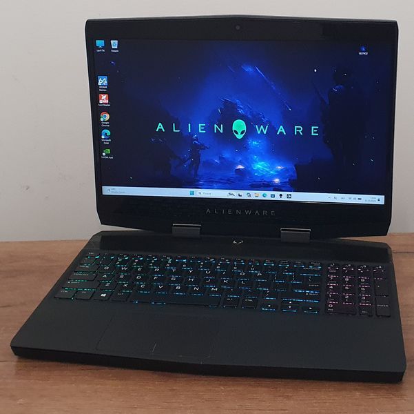 БУ Игровой ноутбук Dell ALIENWARE M15  15.6" FHD 240гц / Intel Core i9-8950HK / Nvidia Geforce RTX 2080 8гб / 16гб DDR4 / 512гб SSD #3086 фото