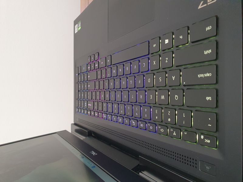 БУ Игровой ноутбук Dell G7 7700 17.3" FHD 300гц / Intel Core i7-10750H / Nvidia Geforce RTX 2070 8гб / 16гб DDR4 / 512гб SSD #2153 фото