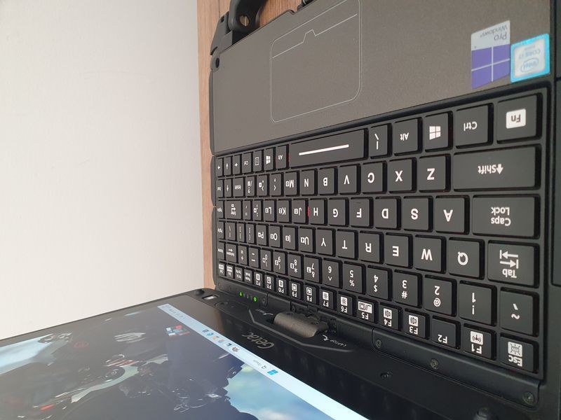 БВ Захищений ноутбук трансформер Getac V110G3 11.6" HD Touch / i7-6500U / 16гб ОЗУ / 256гб SSD / 2 батареї  #3208.2 фото
