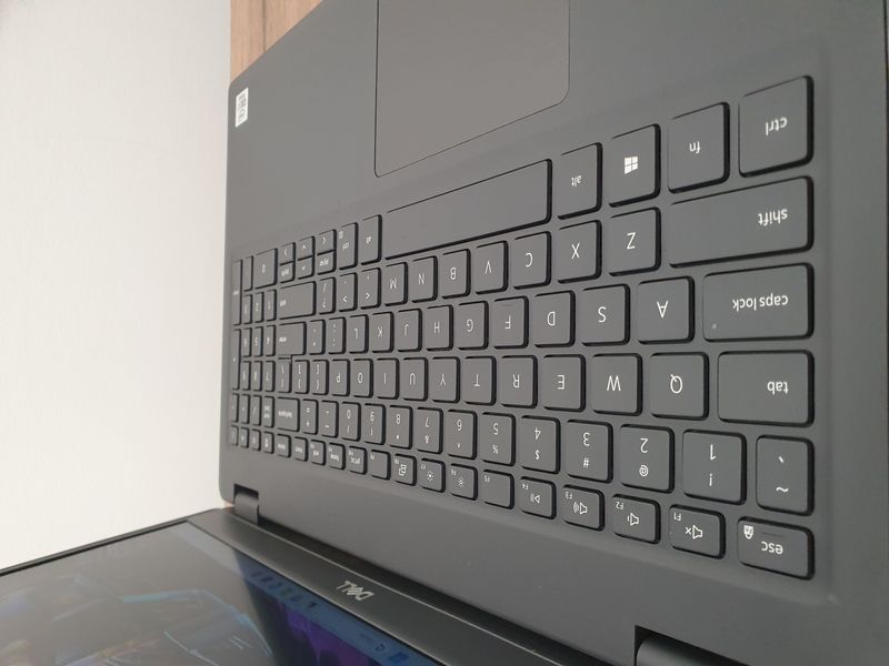 БВ Ноутбук Dell Latitude 3510 15.6" FHD / Intel Core i7-10510U / 16гб DDR4 / 256гб SSD #3184 фото