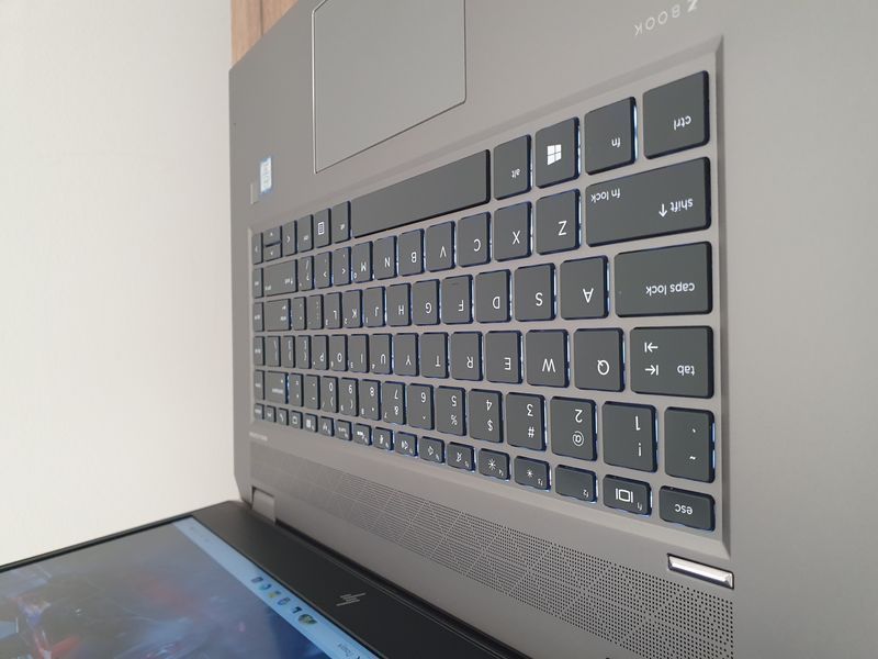 БУ Игровой ноутбук HP ZBook Studio G5 15.6" 4K / Nvidia Quadro P1000 4gb (GTX 1050ti) / Intel Core i7-9850H / 16гб DDR4 / 512гб SSD #3178.3 фото