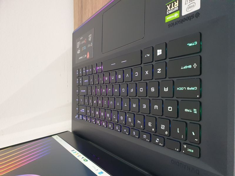 БВ Ігровий ноутбук MSI GE66 Raider 10SF 15.6" FHD 144гц / Nvidia Geforce RTX2070 8гб / Intel Core i7-10750H / 16гб DDR4 / 512гб SSD #2138 фото