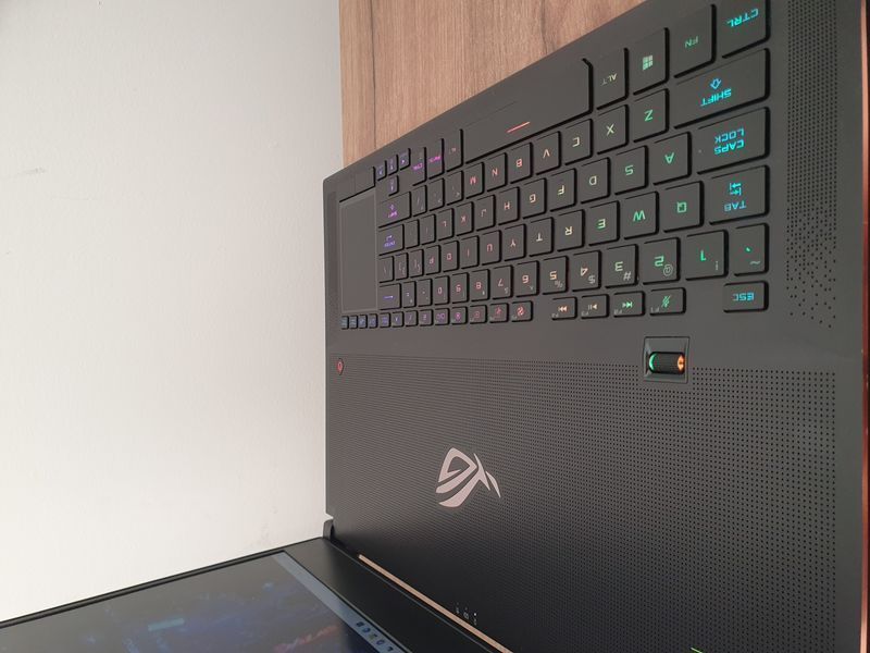 БУ Игровой ноутбук ASUS ROG Zephyrus GX701L 17.3" FHD 300гц \ Intel core I7-10875H \ RTX2080 Super 8GB \ 16гб DDR4 \ 512гб SSD #3062 фото