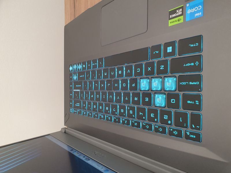 БУ Игровой ноутбук MSi Thin 15 B13VF 15.6" FHD 144 Гц / Intet Core i5-13420H / Nvidia RTX4060 8gb / 16гб DDR5 / 512гб SSD #3099 фото
