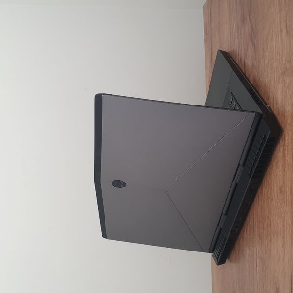 Ігровий ноутбук Dell ALIENWARE 15 R3 15.6" FHD / Intel Core i7-6700HQ / Nvidia Geforce GTX 1060  / 16гб DDR4 / 128гб SSD + 500гб HDD 3367 фото