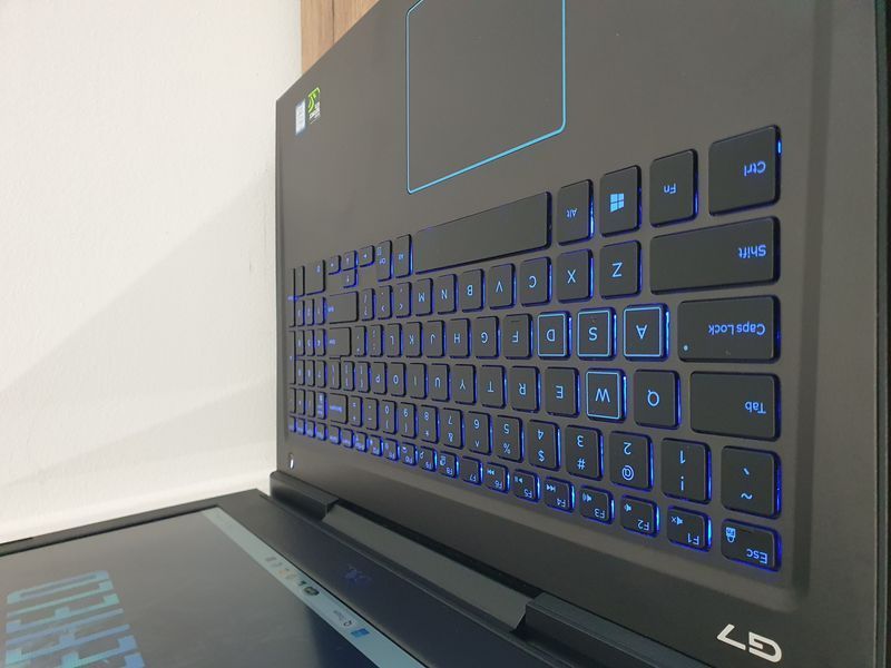 БУ Игровой ноутбук Dell G7 7588 17.3" Full HD / Nvidia Geforce GTX1060 6gb / Intel Core i7-8750H / 16гб DDR4 / 128гб SSD+ 1тб HDD #2134 фото