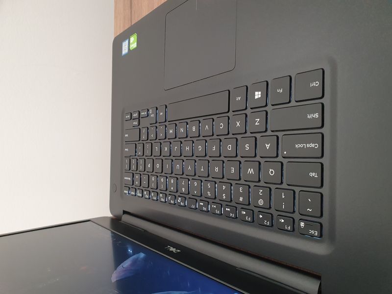 БВ Ігровий Ноутбук Dell Vostro 5581 15.6" FHD / Intel Core i7-8565U /Nvidia GeForce MX130 / 16гб DDR4 / 128гб SSD + 500гб HDD #3057 фото