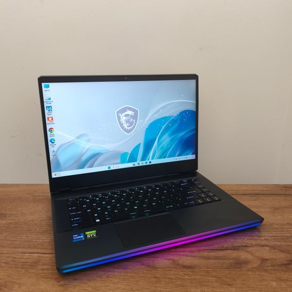 БВ Ігровий ноутбук MSI GE66 Raider / 15.6" Full HD 240Hz IPS / Intel Core i7-11800H / GeForce RTX 3070 8гб / 16гб DDR4 / 512гб SSD #3479 16/512 фото