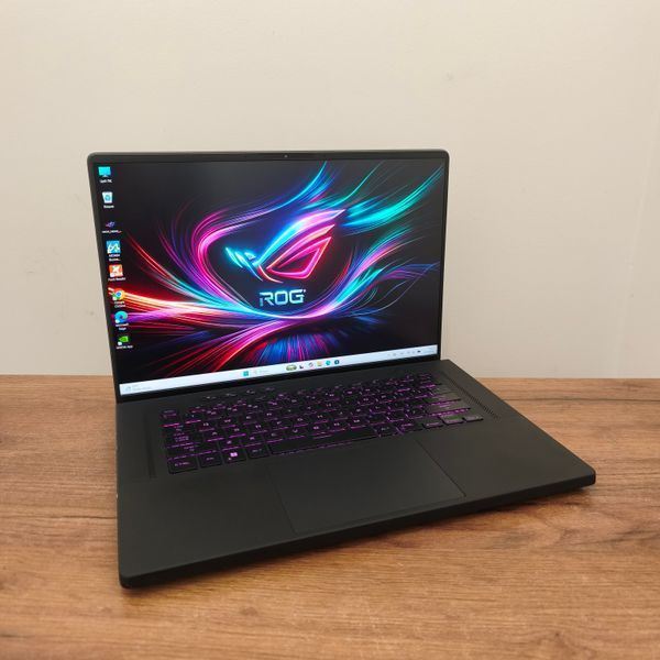 БВ Ігровий ноутбук ASUS ROG Zephyrus M16 GU603ZM / 16.0" WUXGA 165Hz IPS / Intel Core i7-12700H / GeForce RTX 3060 6гб / 16гб DDR5 / 512гб SSD #3470 фото