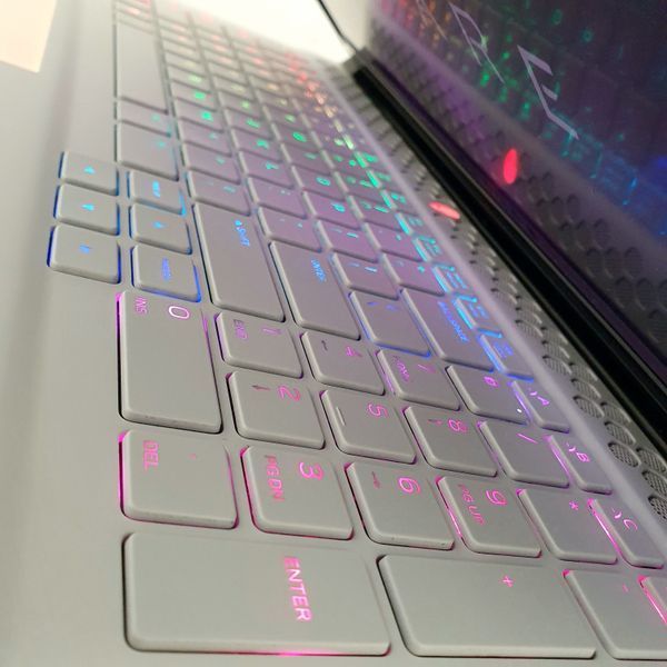 БВ Ігровий ноутбук Dell ALIENWARE area-51m r2 17.3" FHD /Intel Core i9-10900K / Nvidia Geforce RTX 2080 super 8gb/ 16гб DDR4 / 256гб SSD + 500 Hdd #3394 фото