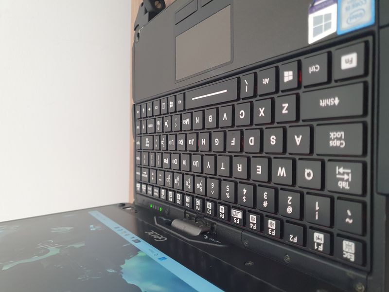 БУ Защищенный ноутбук трансформер Getac V110 G5 11.6" FHD Touch / i5-8265U / 16гб ОЗУ / 256гб SSD #3157.2 фото