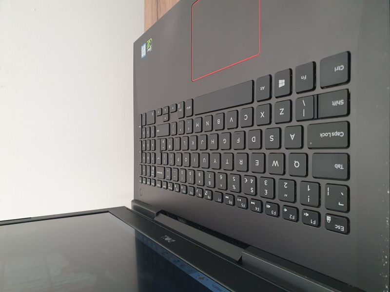 БУ Игровой ноутбук Dell Inspiron 15-7577 15.6" FHD / Nvidia Geforce GTX1060 6gb / Intel Core i7-7700HQ / 16гб DDR4 / 256гб SSD + 500гб HDD #3233 фото