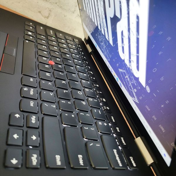 Ноутбук трансформер Lenovo ThinkPad X1 Yoga 14" Touch / Intel Core i7-7600 / 8гб DDR4 / 512гб SSD + стілус #1093 фото