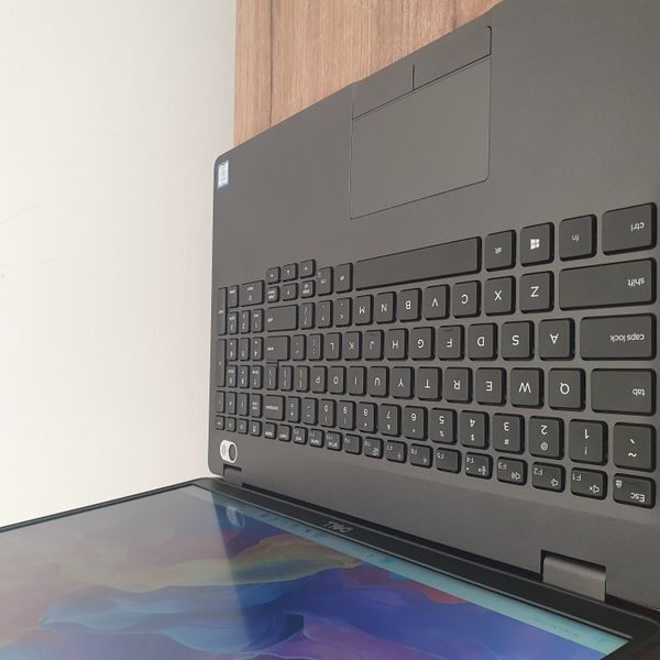 БВ Ноутбук Dell Latitude 5500 15.6" HD / Intel&reg; Core&trade; i7-8665U / 16гб DDR4 / 256гб SSD #1956.5 16\256 фото