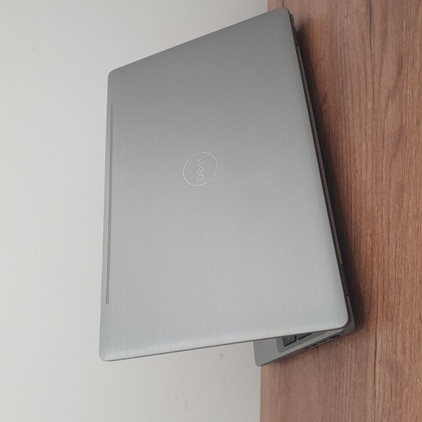 БУ Игровой Ноутбук Dell Precision 3541 15.6" HD / Intel Core i7-9750H / Nvidia Quatro P620 (GTX 1050) / 16гб DDR4 / 256гб SSD #2039 16/256 фото