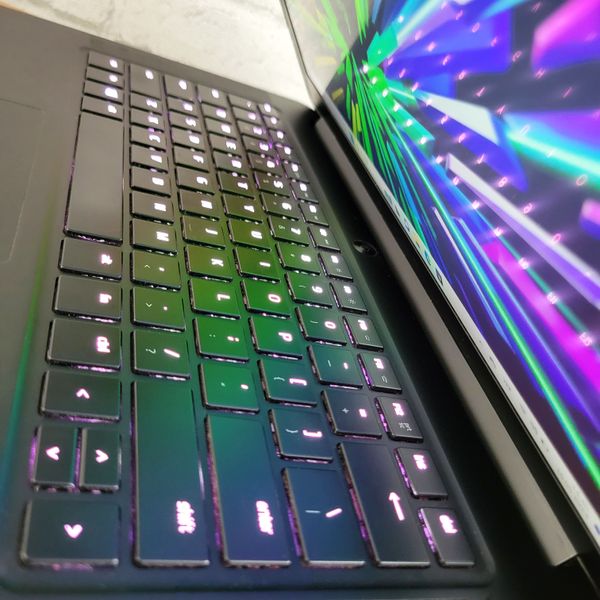 Игровой ноутбук  Razer Blade RZ09-01953E72 14" FHD / Intel Core i7-7700HQ / Nvidia GTX1060 6гб / 16гб DDR4 / 512гб SSD Razer RZ09-14" фото