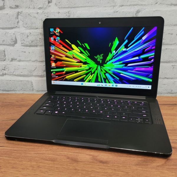 Ігровий ноутбук Razer Blade RZ09-01953E72 14" FHD / Intel Core i7-7700HQ / Nvidia GTX1060 6гб / 16гб DDR4 / 512гб SSD Razer RZ09-14" фото