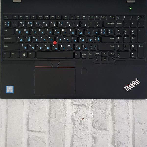 Ноутбук Lenovo ThinkPad T570 15.6" FHD / Intel Core i5-6300 / 16гб DDR4 / 256гб SSD #821 фото