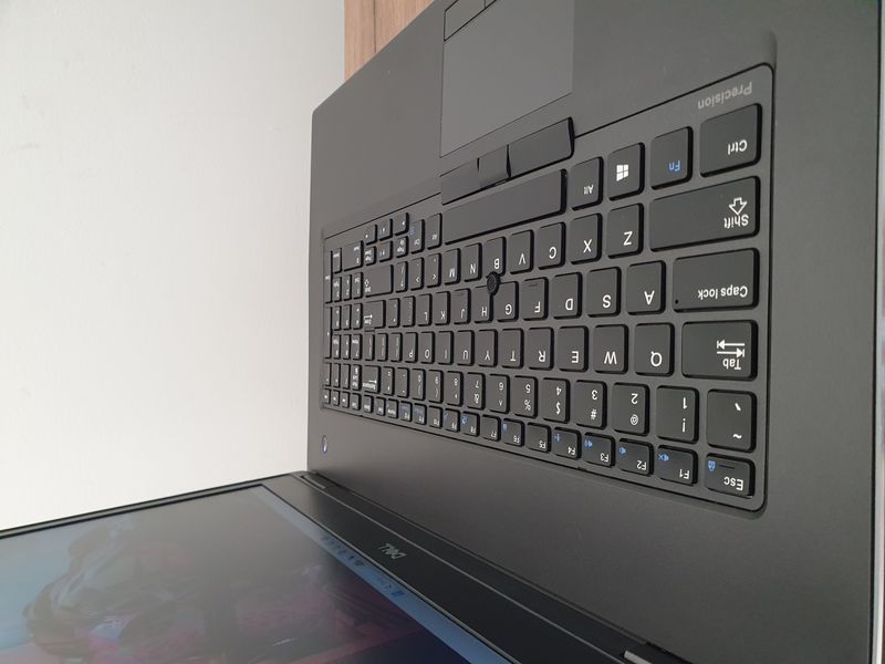 БВ Ігровий ноутбук Dell Precision 7740 17.3" FHD / Intel&reg; Core&trade; i7-9750H / RTX3000-6gb / 16гб ОЗУ / 512гб SSD  #1572 фото
