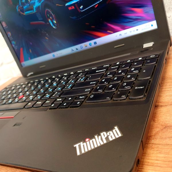 Ноутбук Lenovo ThinkPad E560 15.6" / Intel Core i5-6200U / 8гб ОЗУ / 256гб SSD #1192 фото