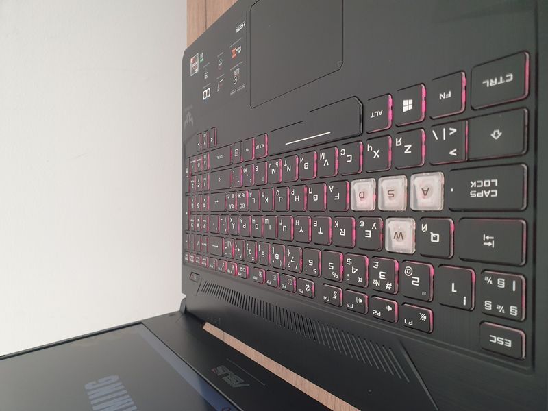 БВ Ігровий ноутбук ASUS TUF Gaming FX505D 15.6" FHD 144гц / Nvidia Geforce RTX 2060 / Ryzen 7-3750H / 16гб DDR4 / 512гб SSD #3240 фото
