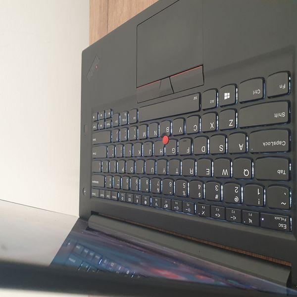 БВ Ігровий ноутбук Lenovo ThinkPad X1 Extreme 15.6" FHD / Intel Core i7-8850H / GeForce GTX 1050 Ti Max-Q / 16гб DDR4 / 512гб SSD #3333 16\512 фото